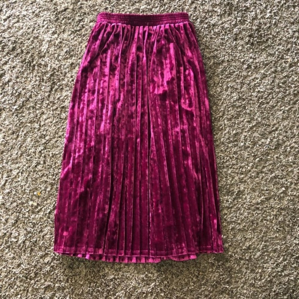 Pleated Midi Skirt